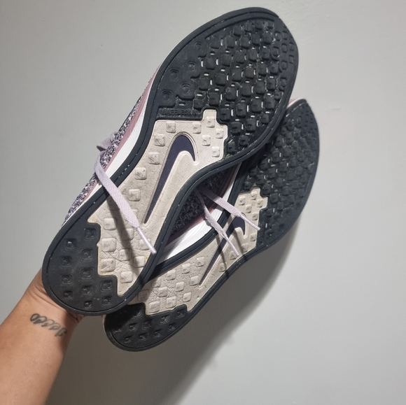 Nike flyknit racer lavender size 10us - Picture 5 of 5